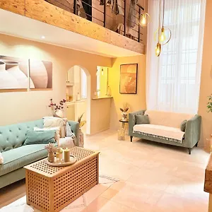 Spacious Loft, Duplex, Old Town, 3 Bedrooms - Easy Check-in Apartment Nice