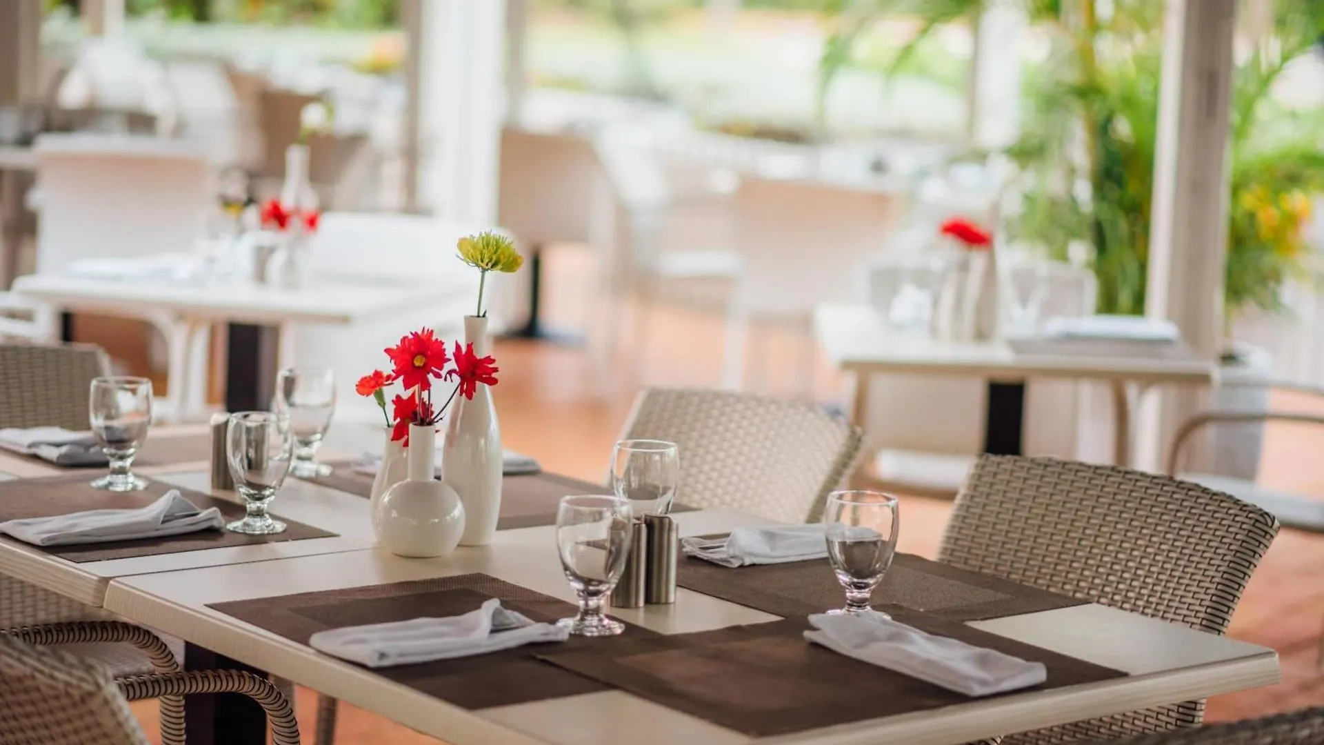 ****  Renaissance Wind Creek Aruba Resort Oranjestad Aruba